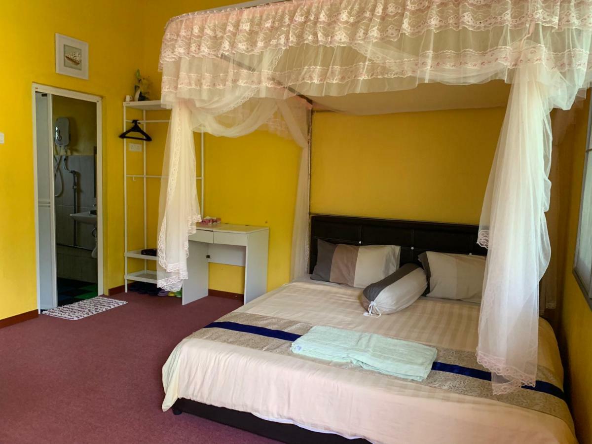 Homestay Happy Paradise Kampung Janda Baik